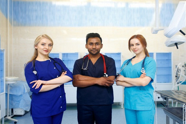 9 Benefits of Joining a Professional Nursing Organization